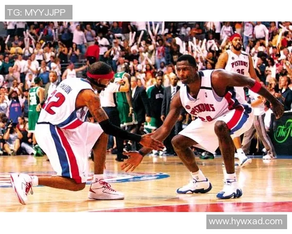 凯尔特人与汉密尔顿的激烈对决展现篮球魅力与团队精神